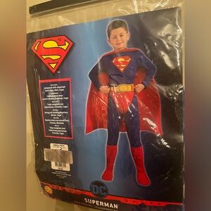 Superman kids Halloween Costume size 4-6 for age 3-4